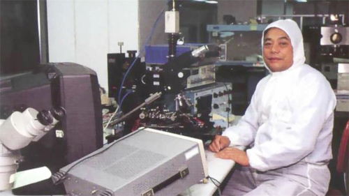 86岁院士疾呼 破解计算机软件“卡脖子”难题，方能挺直科技脊梁